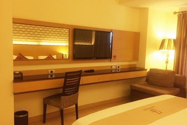 Room 20 of 42