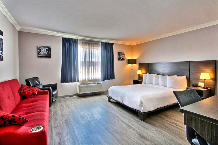 Room 33 of 59