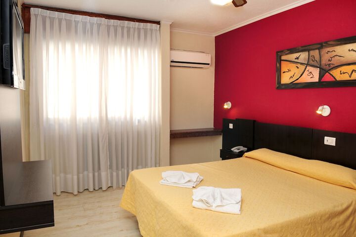 Room 7 of 25