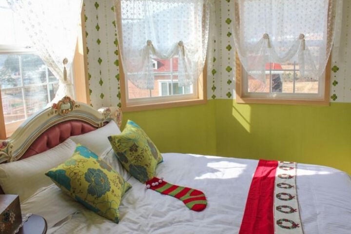 Room 42 of 72