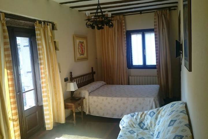 Room 4 of 17