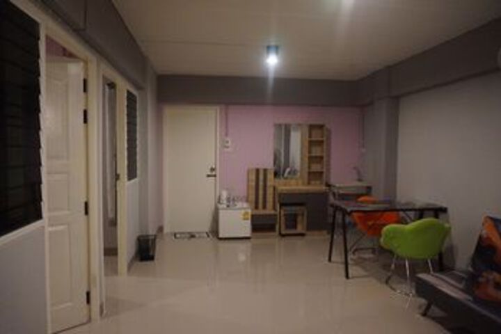 Room 37 of 40