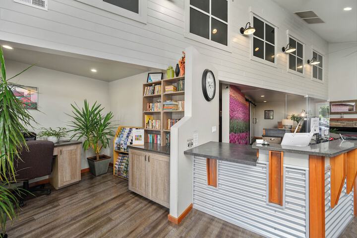 Hotel Interior 4 of 145