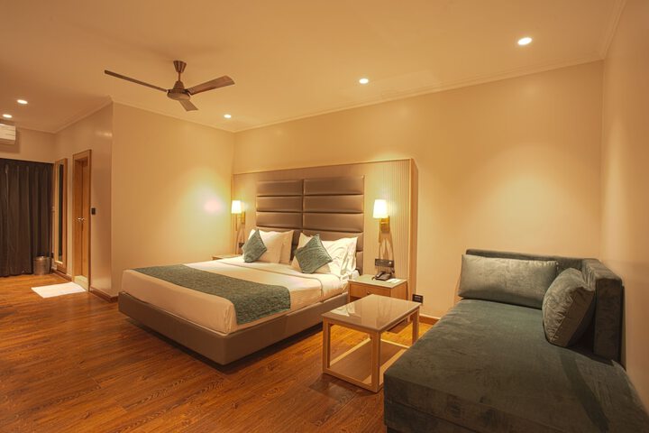 Room 9 of 119