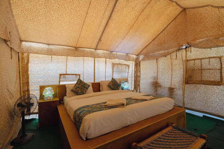 Room 13 of 26