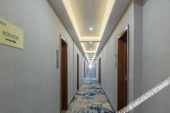 Hotel Interior 6 of 11