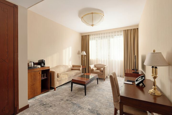 Room 15 of 124