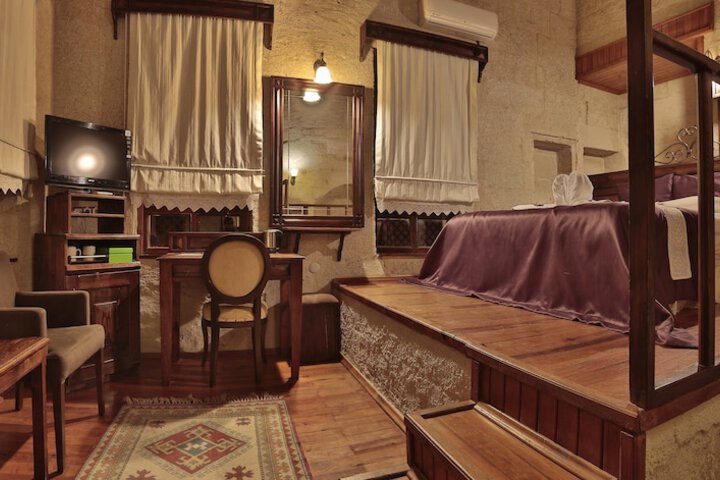 Room 21 of 118