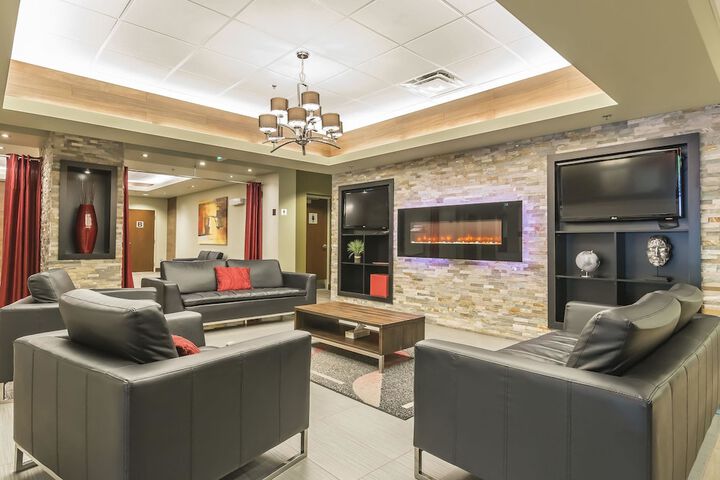 Entrance & Lobby