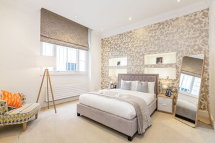 Room 18 of 21