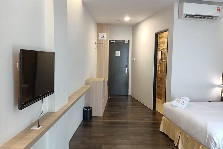 Room 11 of 51