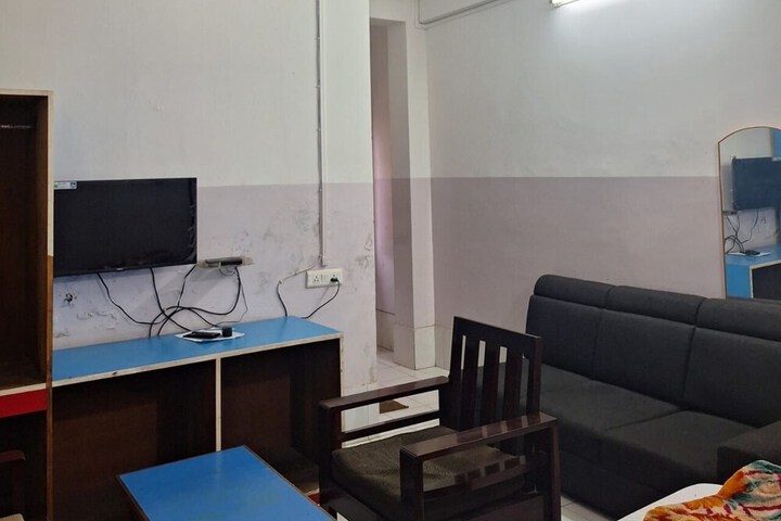 Room 18 of 29