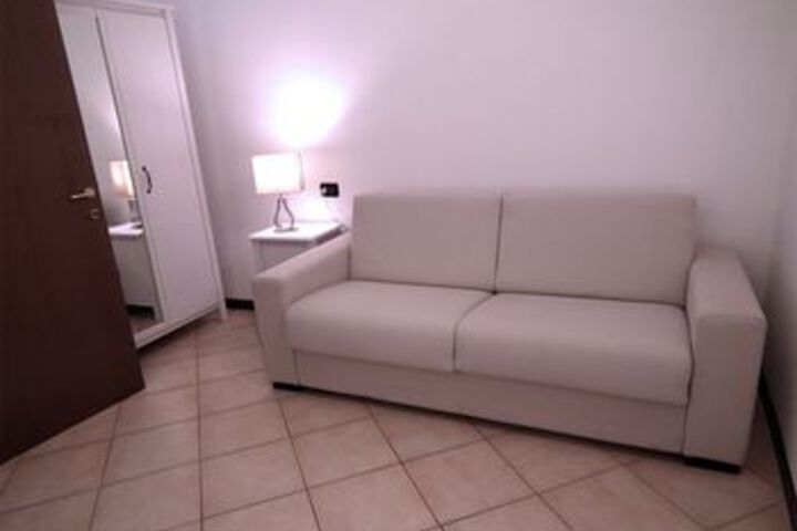 Room 78 of 102