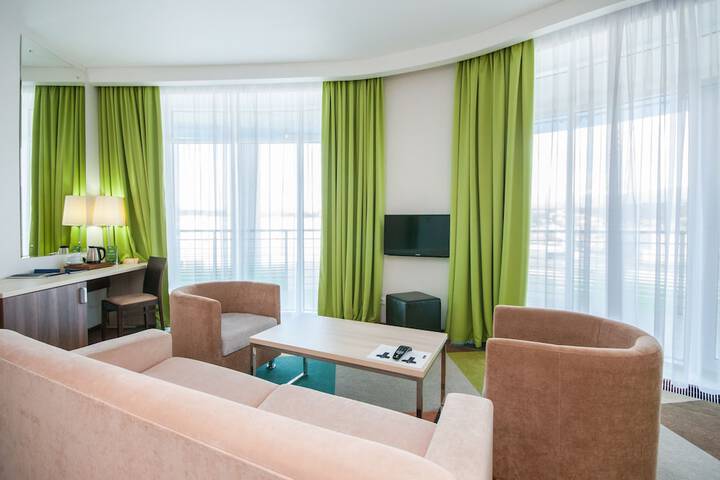Room 6 of 70