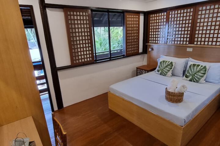 Room 4 of 69