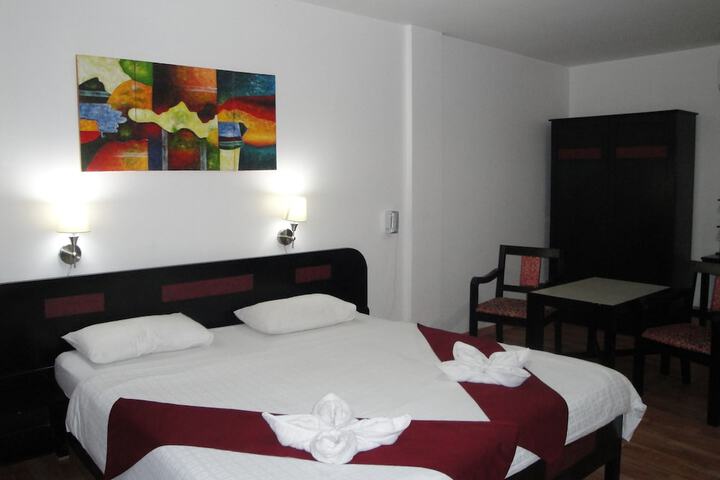 Room 6 of 43