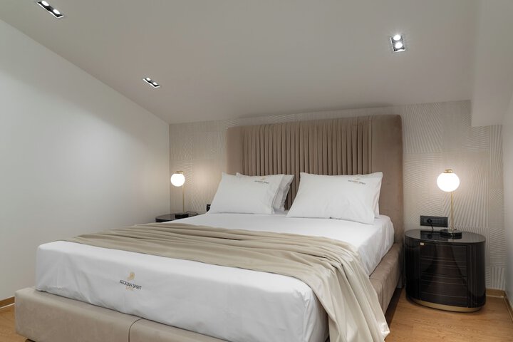 Room 28 of 60