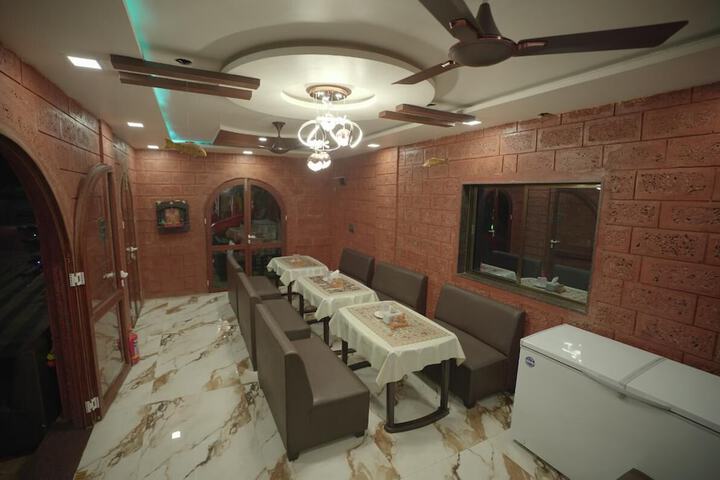 Dining 6 of 10