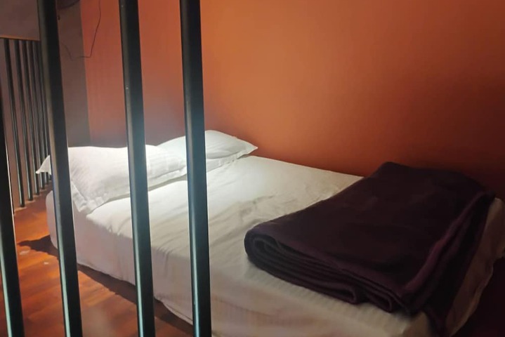 Room 34 of 72