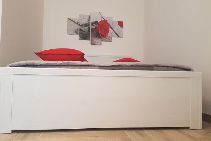 Room 18 of 29