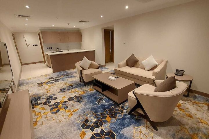 Room 27 of 64