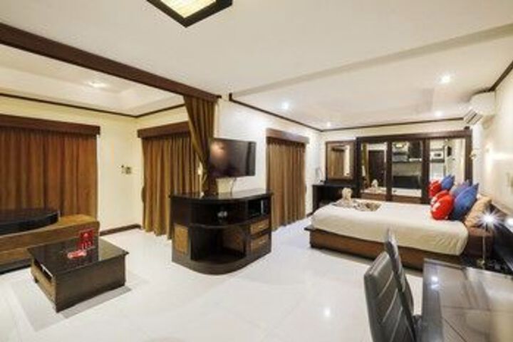 Room 9 of 25