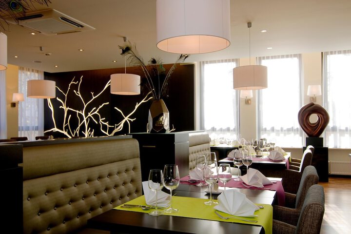 Dining 50 of 78
