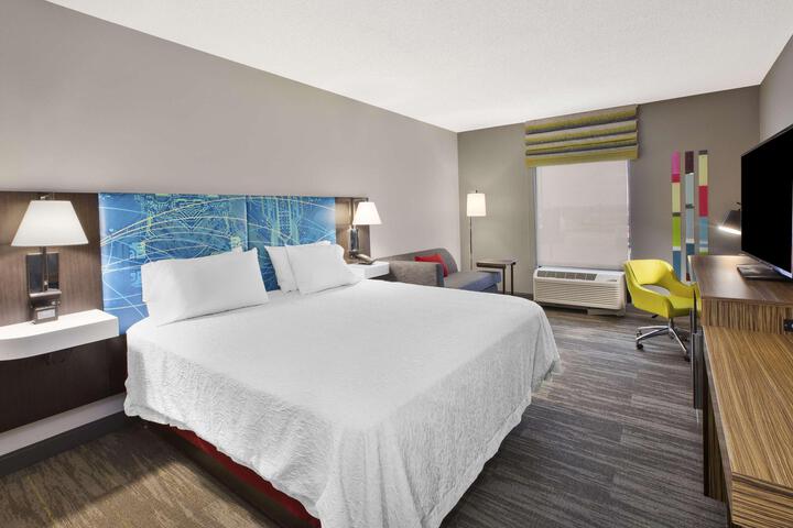 1 King Bed (8 of 19)