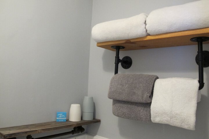 Room 13 of 26