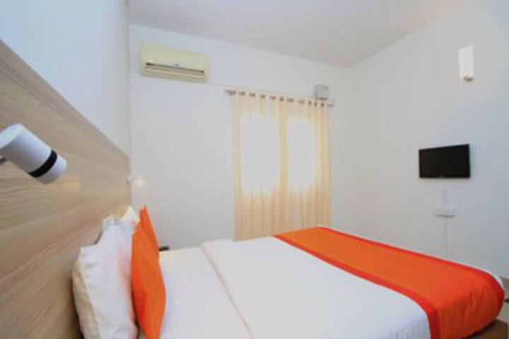 Room 14 of 16