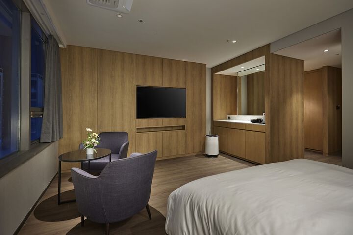 Room 14 of 61