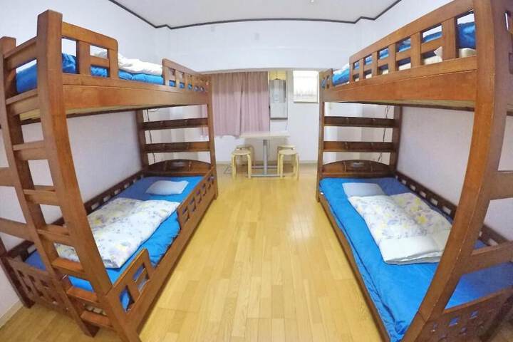 Room 12 of 20