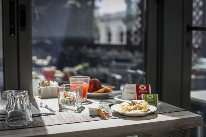 Breakfast/Coffee Service 59 of 89