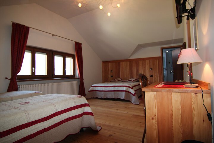 Room 10 of 61