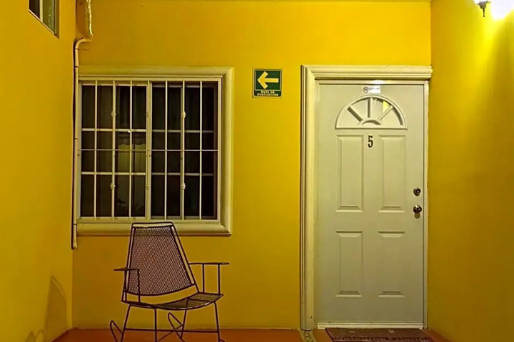 Room 11 of 21