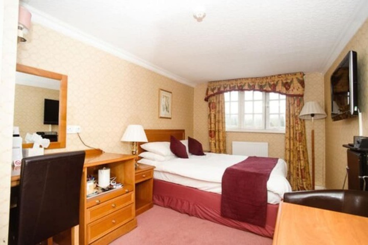 Room 3 of 63