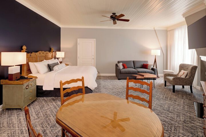 Room 12 of 194