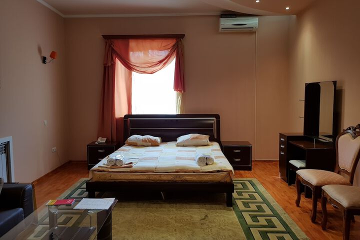 Room 13 of 41