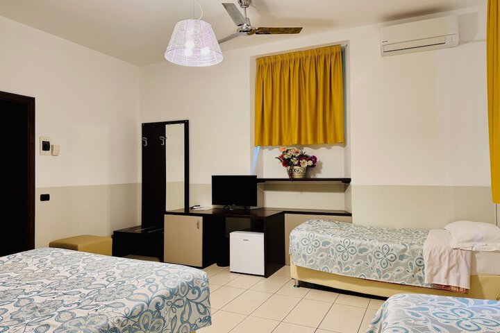 Room 30 of 52