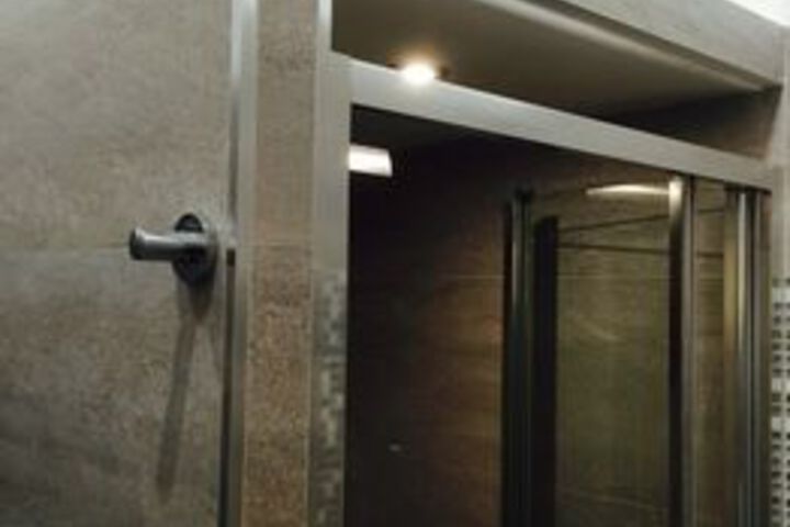 Room 10 of 63
