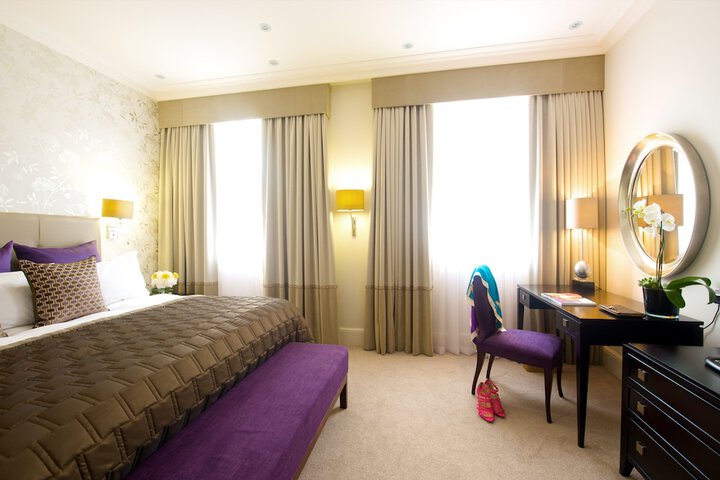 Room 93 of 142