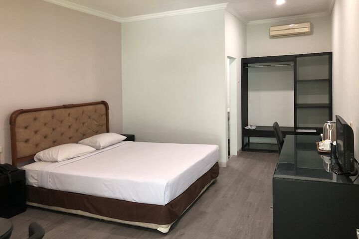 Room 3 of 22