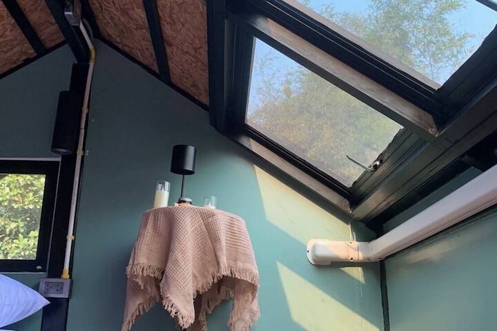 Room 4 of 20