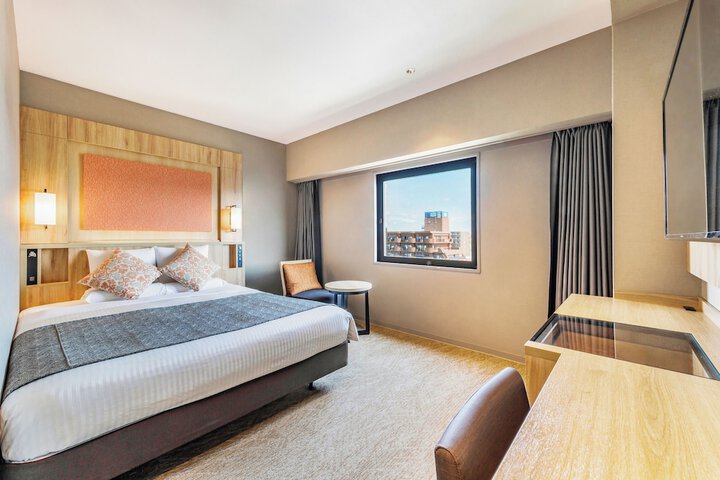 Room 13 of 61