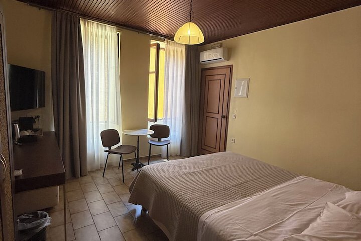 Room 37 of 129