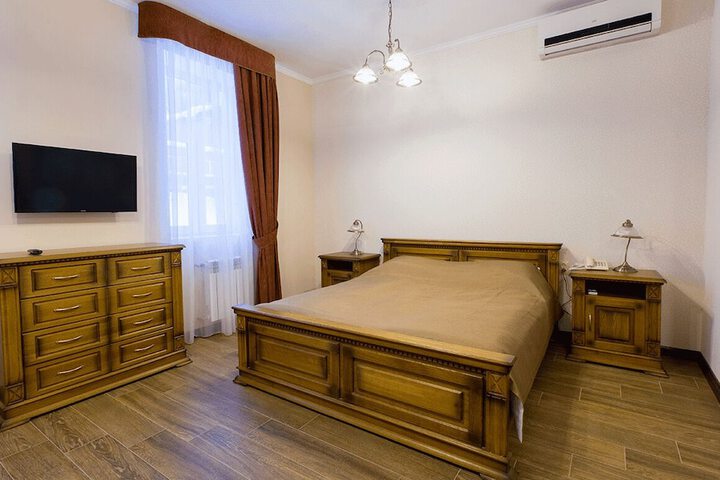 Room 18 of 38