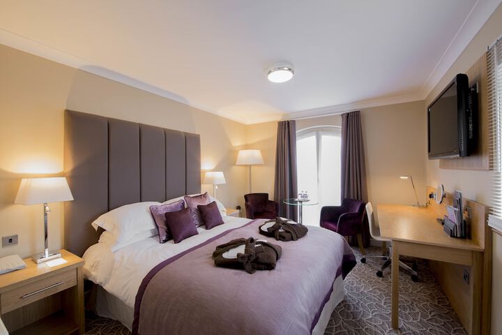 Room 3 of 137