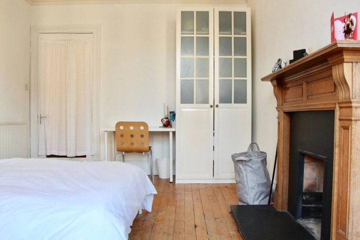 Room 3 of 9