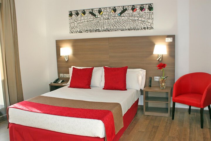 Room 26 of 118