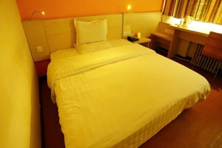 Room 17 of 21